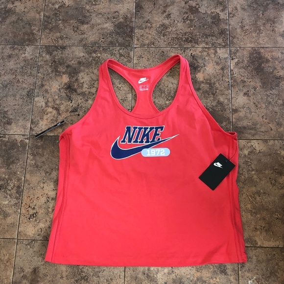 Nike Women's Heritage 1972 USA Tank - Picture 7 of 11